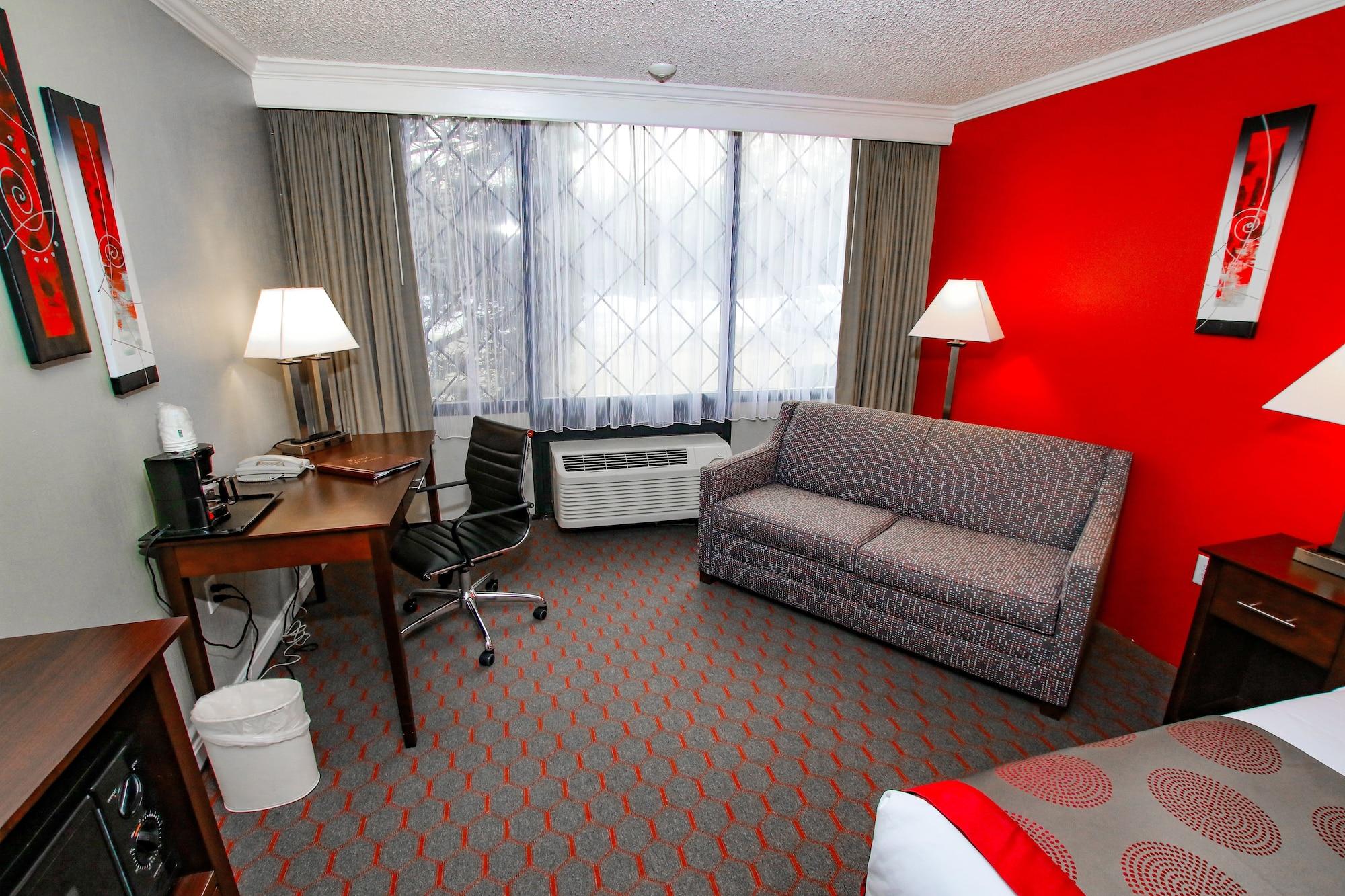 Ramada Hotel & Conference Center By Wyndham Луистън Екстериор снимка